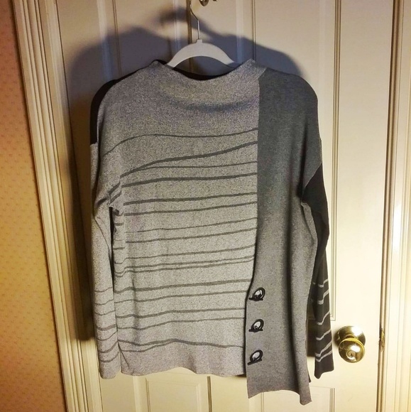 Nic+Zoe Grey Sweater - Picture 1 of 3
